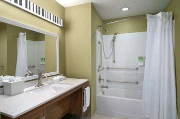 HOME2 SUITES CHARLESTON AIRPORT/ CONVENTION CENTER1