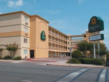 LA QUINTA INN CAPITOL0