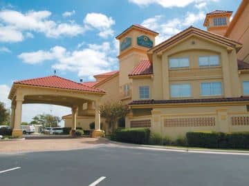 La Quinta Inn and Suites Austin Airport La Quinta Inn and Suites Austin Airport