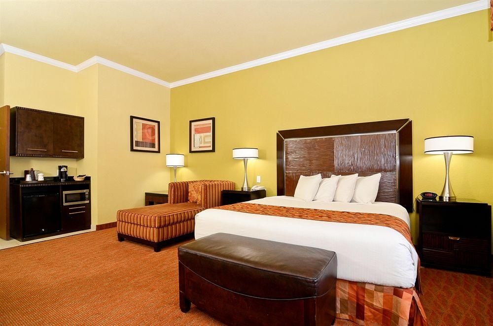 BEST WESTERN PLUS CHRISTOPHER INN & SUITES4