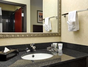 BAYMONT INN AND SUITES HENDERS3
