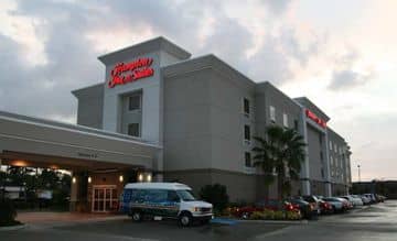HAMPTON INN - SUITES HOUSTON-B HAMPTON INN - SUITES HOUSTON-B