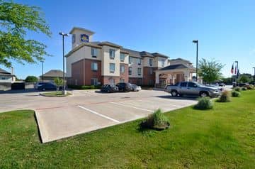 BEST WESTERN PLUS LAKE DALLAS INN & SUITES BEST WESTERN PLUS LAKE DALLAS INN & SUITES