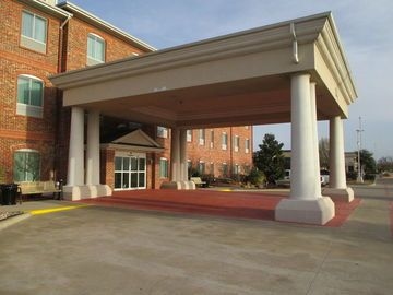 BEST WESTERN PLUS WAXAHACHIE INN & SUITES0