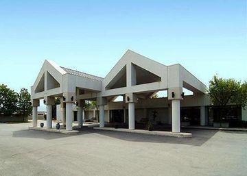 QUALITY INN AIRPORT0