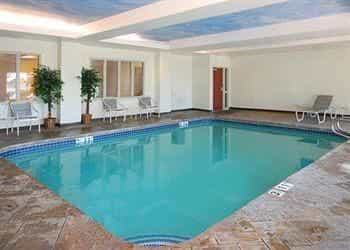 COMFORT INN & SUITES NORTH