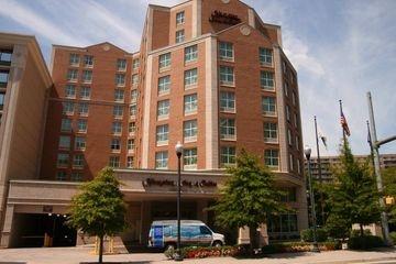HAMPTON INN SUITES REAGAN AIRPORT0