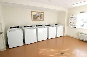 SUBURBAN EXTENDED STAY HOTEL WASH. DULLES2