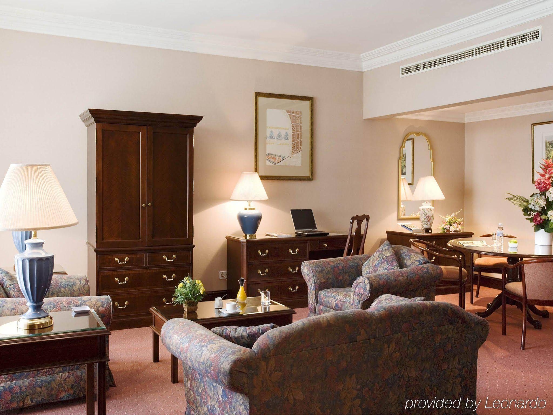 Al Hamra Hotel Managed by Pullman3