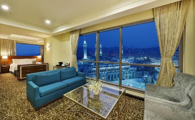 SUITE ONE BEDROOM