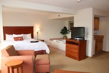 HAMPTON INN CHARLESTON-SOUTHRI2