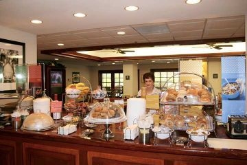 HAMPTON INN CHARLESTON-SOUTHRI1