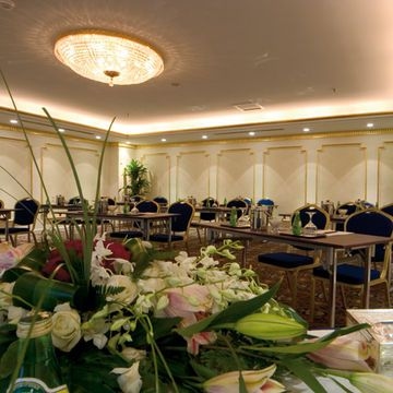Madina Movenpick Hotel1