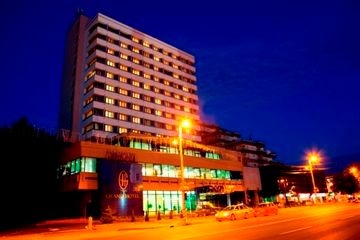 Grand Hotel0