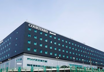 Courtyard by Marriott Warsaw Airport0