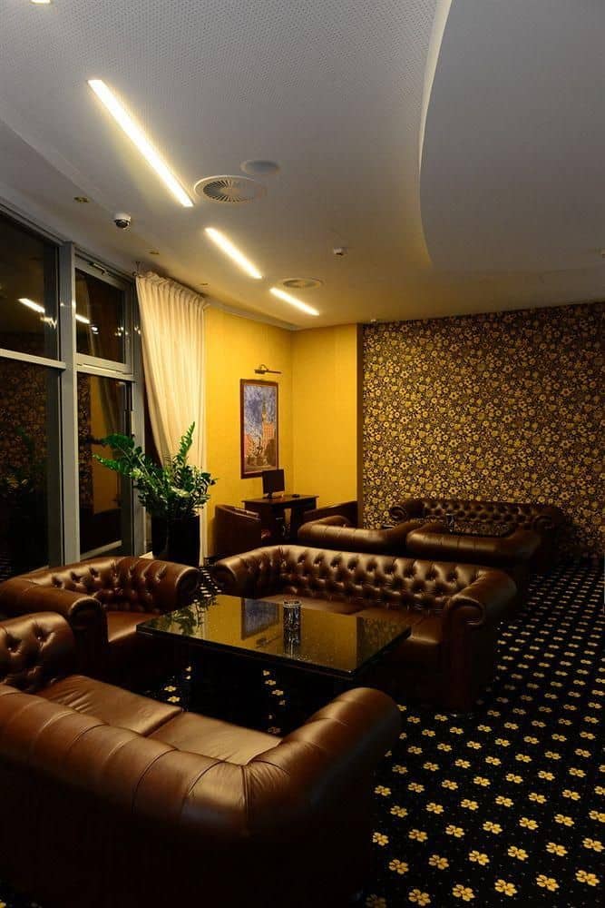 BEST WESTERN PLUS BUSINESS FALTOM HOTEL BEST WESTERN PLUS BUSINESS FALTOM HOTEL