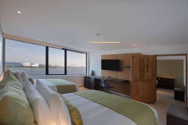 DOUBLE DELUXE SEA VIEW