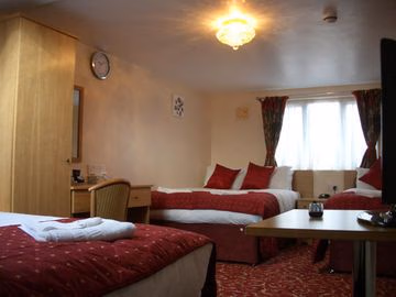 โรงแรมบริแทนเนีย อินน์ (Britannia Inn)3