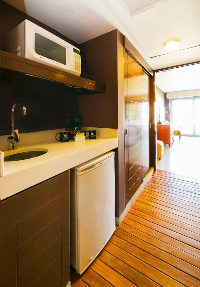 DOUBLE OCEAN VIEW KING BED