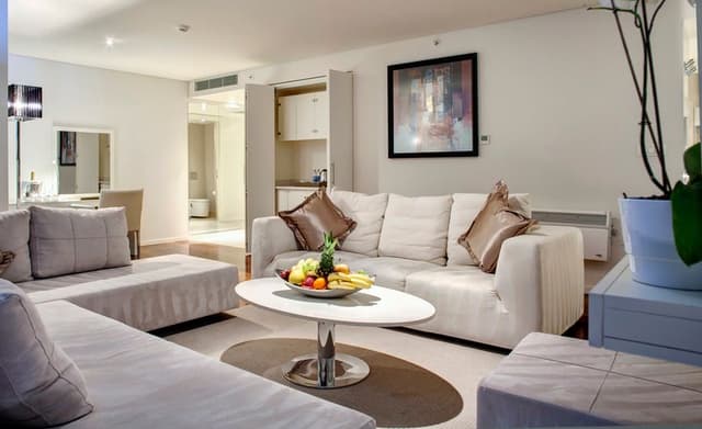 SUITE EXECUTIVE