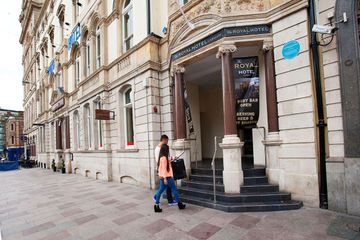 Royal Hotel Cardiff0