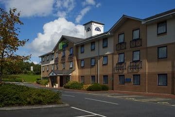 HOLIDAY INN EXPRESS HOLIDAY INN EXPRESS