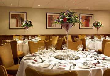 SWANSEA MARRIOTT HOTEL SWANSEA MARRIOTT HOTEL