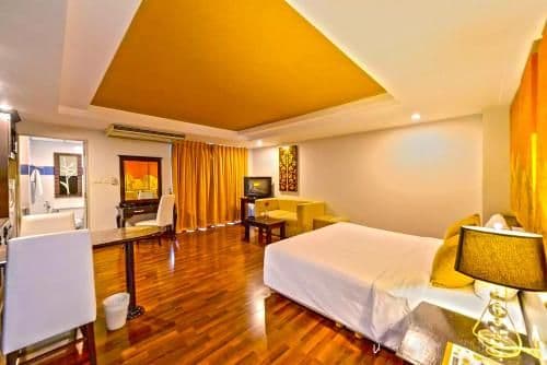Deluxe Double or Twin Room