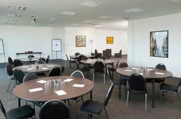 HAMPTON BY HILTON LONDON LUTON HAMPTON BY HILTON LONDON LUTON