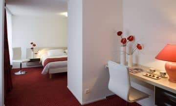 EXCLUSIVE HOTEL GRAN CARLINA EXCLUSIVE HOTEL GRAN CARLINA