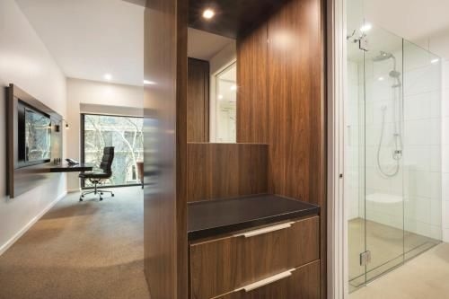 โรงแรมฮอลิเดย์อินน์ เมลเบิร์น ออน ฟลินเดอร์ส ซึ่งเป็นโรงแรมในเครือ IHG (Hotel Indigo Melbourne On Flinders By IHG)1