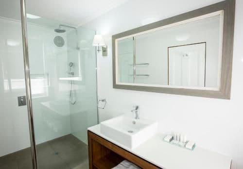 Deluxe Guest House with Private Bathroom