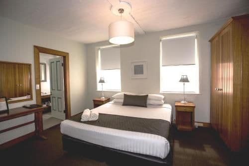 Deluxe Guest House with Private Bathroom