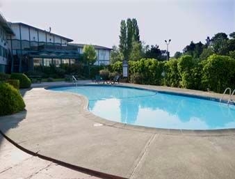 HOWARD JOHNSON HOTEL - NANAIMO HARBOURSIDE2
