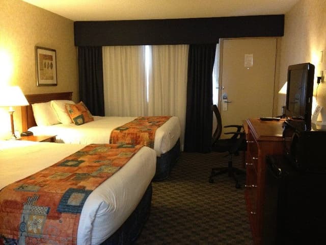 DOUBLE DELUXE TWO QUEEN BEDS