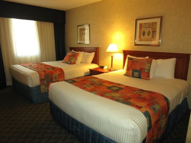 DOUBLE DELUXE TWO QUEEN BEDS