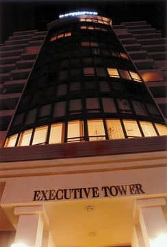 EXECUTIVE AIRPORT PLAZA HOTEL EXECUTIVE AIRPORT PLAZA HOTEL