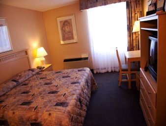 HOWARD JOHNSON HOTEL BY THE FA4