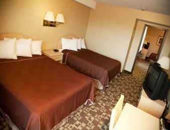 HOWARD JOHNSON HOTEL BY THE FA3