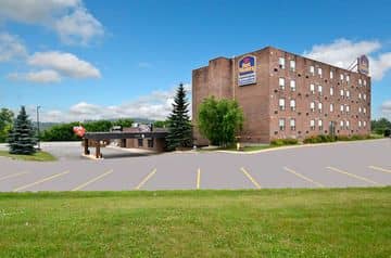 BEST WESTERN RENFREW INN & CONFERENCE CENTRE BEST WESTERN RENFREW INN & CONFERENCE CENTRE