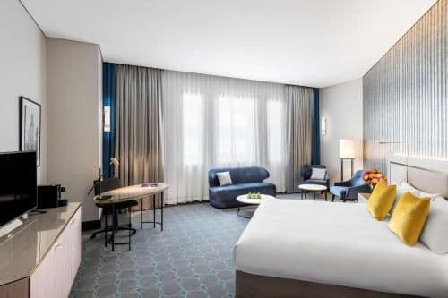 Studio King Spa Suite
