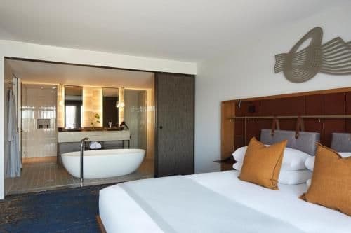 Suite with Harbour View Balcony