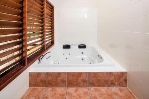 Beach View Spa Suite