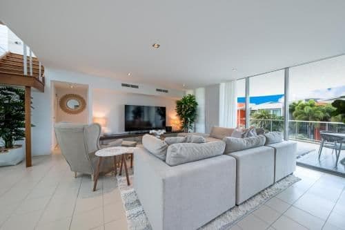 Four Bedroom Two Level Top Floor Luxe Spa Penthouse