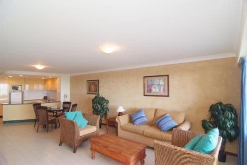 Two-Bedroom Apartment with Hot Tub and Ocean View - High Floor