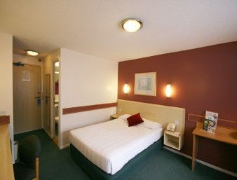 DAYS INN SOUTH MIMMS M251