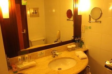 Holiday Inn City Centre1