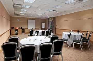HILTON EAST MIDLANDS AIRPORT HILTON EAST MIDLANDS AIRPORT