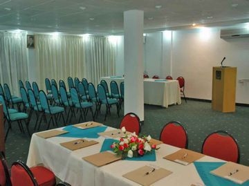 Petra Edom Hotel1