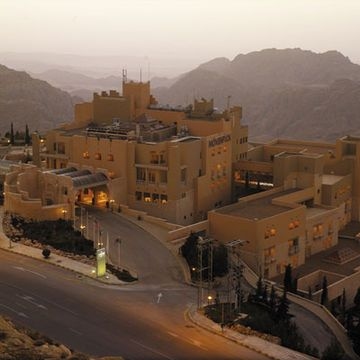 Movenpick Nabatean Castle Hotel0
